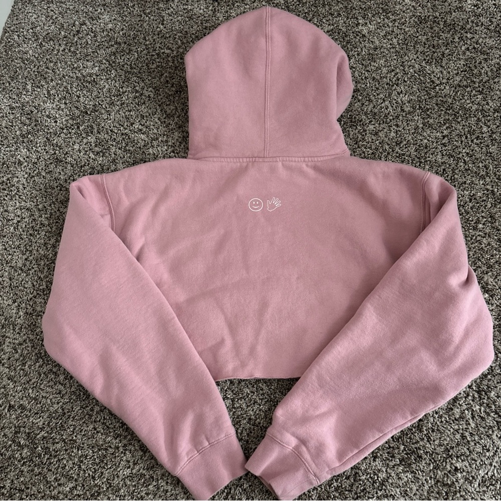 Glossier Pink Cropped Hoodie Size M Reworked Sweatshirt Logo Pullover Cozy Rare - Picture 6 of 8